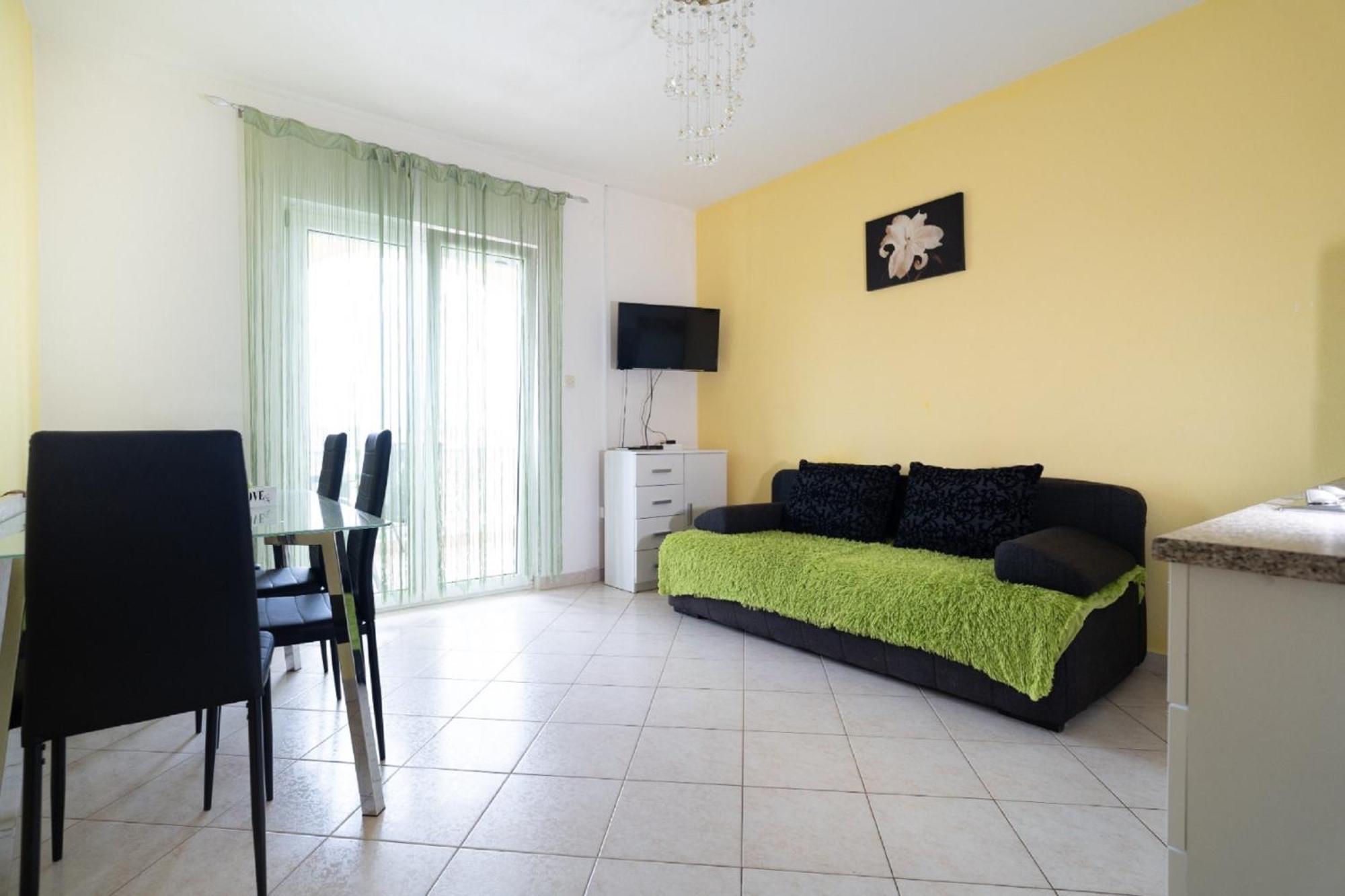 Apartments Milic Горни-Карин Экстерьер фото