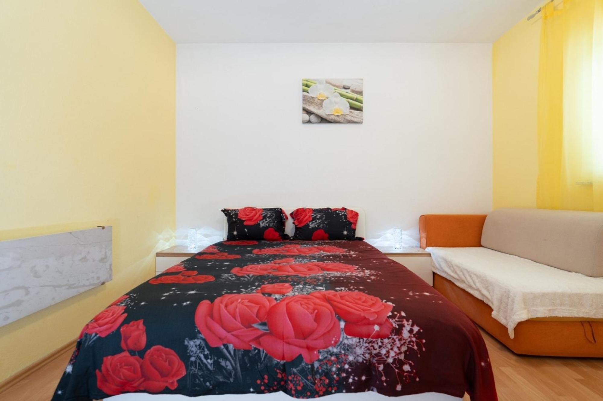 Apartments Milic Горни-Карин Экстерьер фото