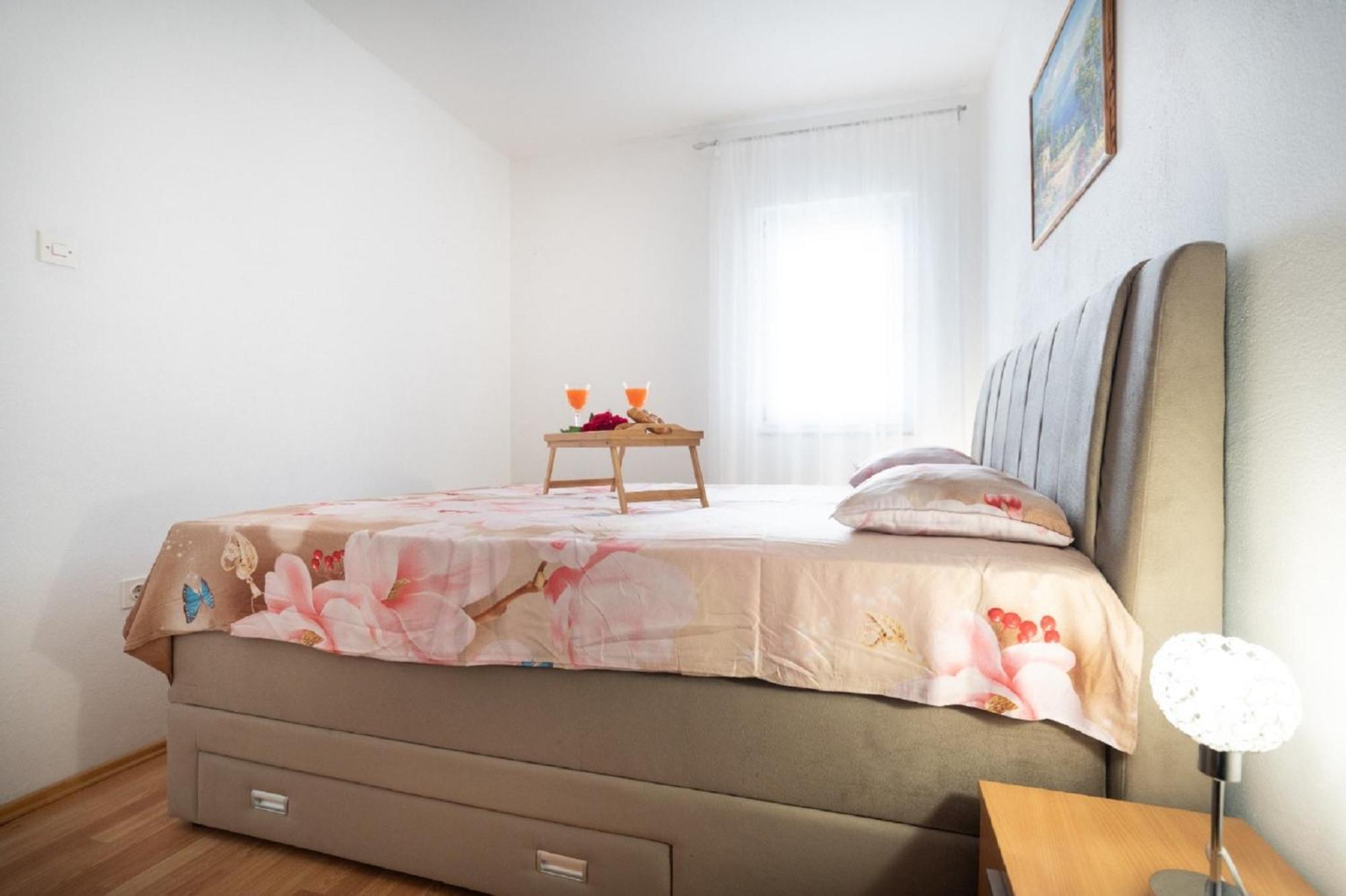 Apartments Milic Горни-Карин Экстерьер фото